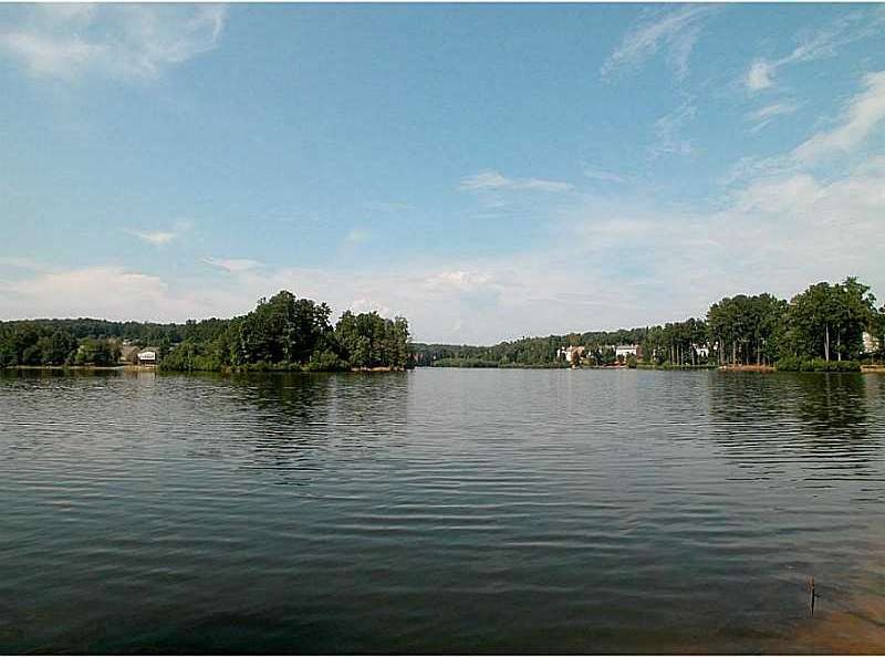 Waterfront/Dock/Pier. Welcome home to your million