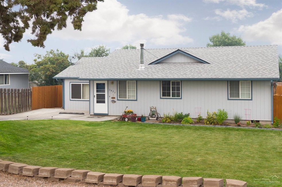 3423 SW Quartz Ave, Redmond, OR 97756 - photo 1