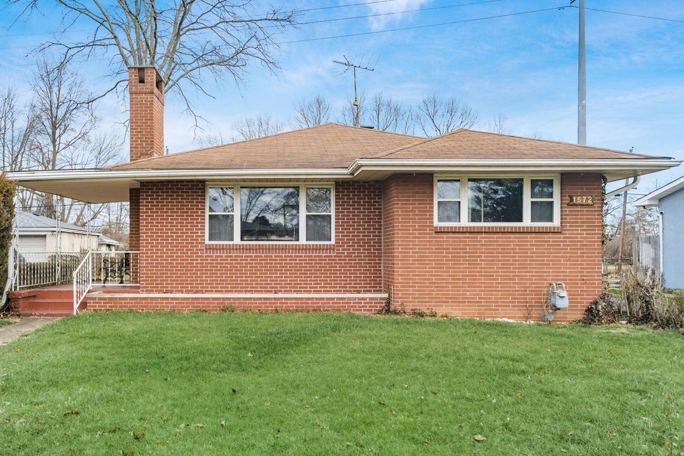 Welcome Home to 1572 Bostwick Rd
