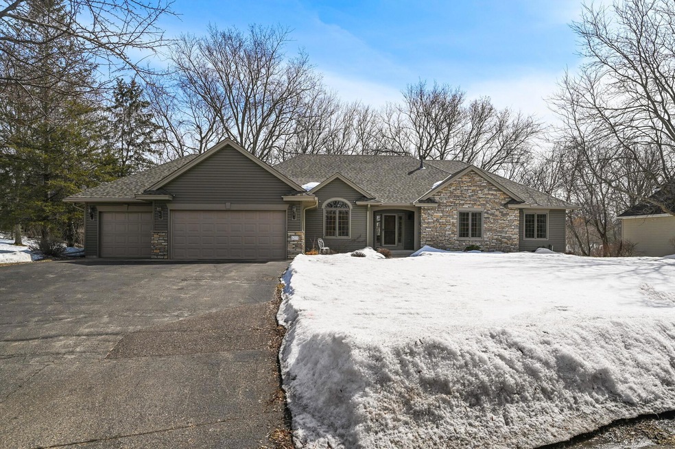 6233 Addington Ct, Eden Prairie, MN 55346 - photo 1