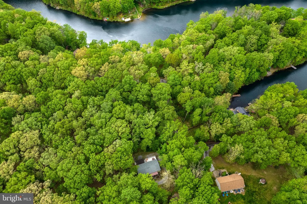 890 Lakeside Dr, Harpers Ferry, WV 25425 - photo 1