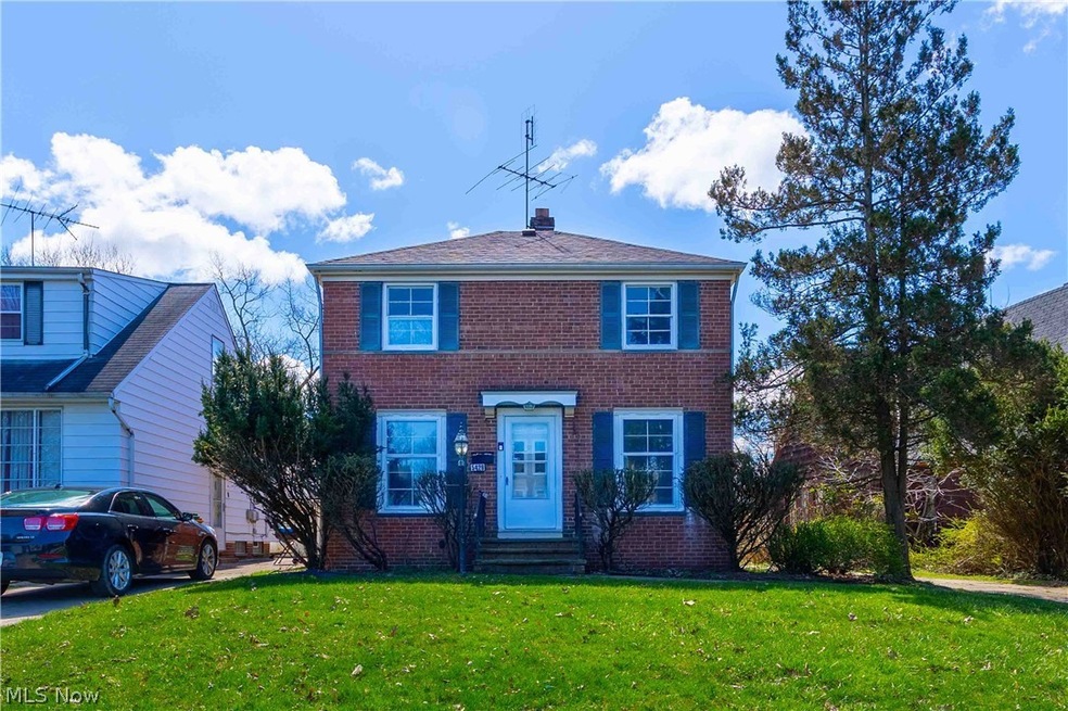 5429 Dalewood Ave, Maple Heights, OH 44137 - photo 1