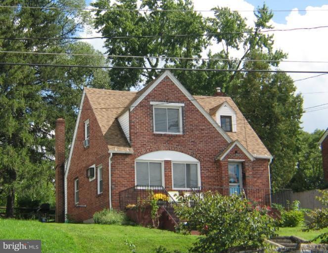 314 N Massanutten St, Strasburg, VA 22657 - photo 1