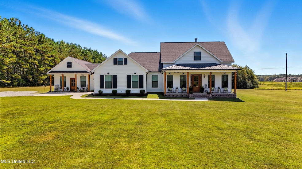 1204 Anchor Lake Rd, Carriere, MS 39426 - photo 1