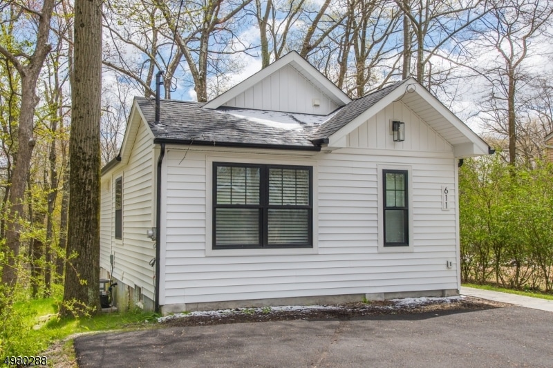 611 Brooklyn Mountain Rd, Hopatcong, NJ 07843 - photo 1