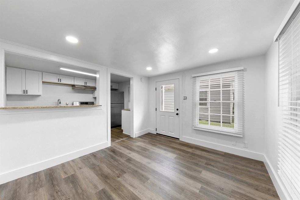 4812 Michaux St unit 3, Houston, TX 77009 - photo 1