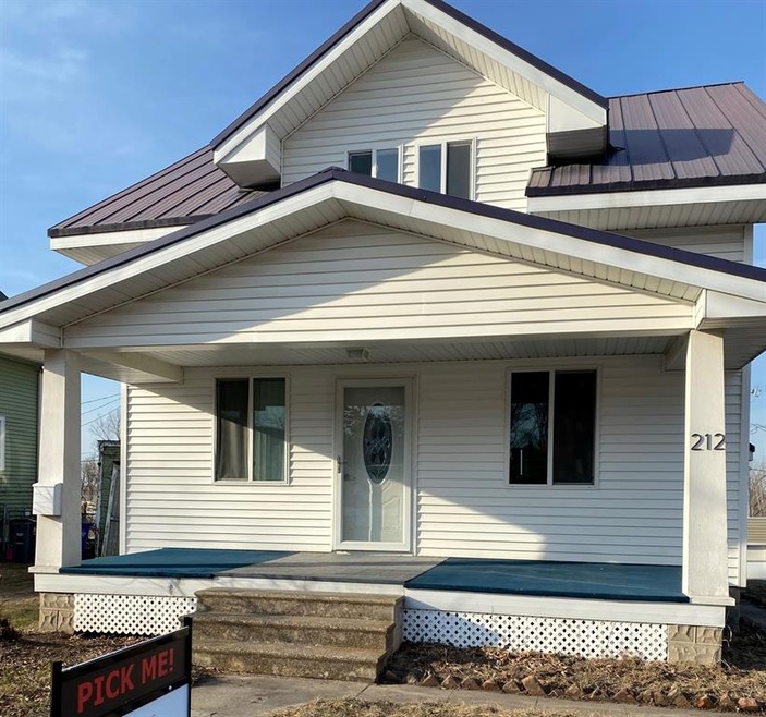 212 21st Ave SW, Cedar Rapids, IA 52404 - photo 1