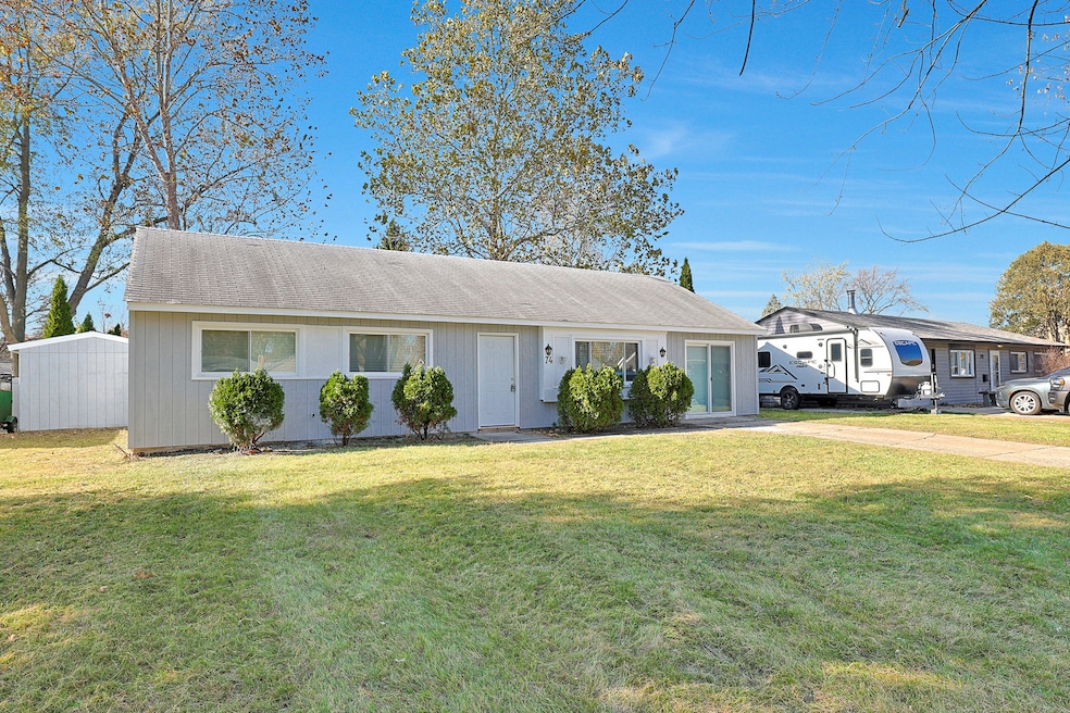 74 Paddock St, Montgomery, IL 60538 - photo 1