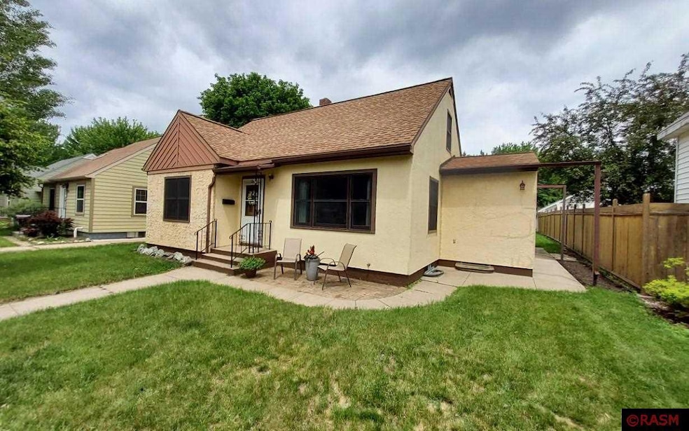 1212 N Minnesota St, New Ulm, MN 56073 - photo 1
