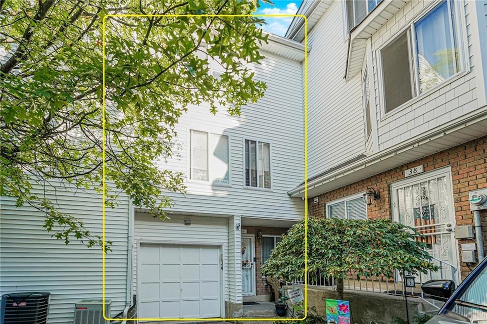 34 Jamie Ln, Staten Island, NY 10312 - photo 1