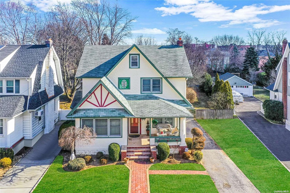 34 Blossom Heath Ave, Lynbrook, NY 11563 - photo 1