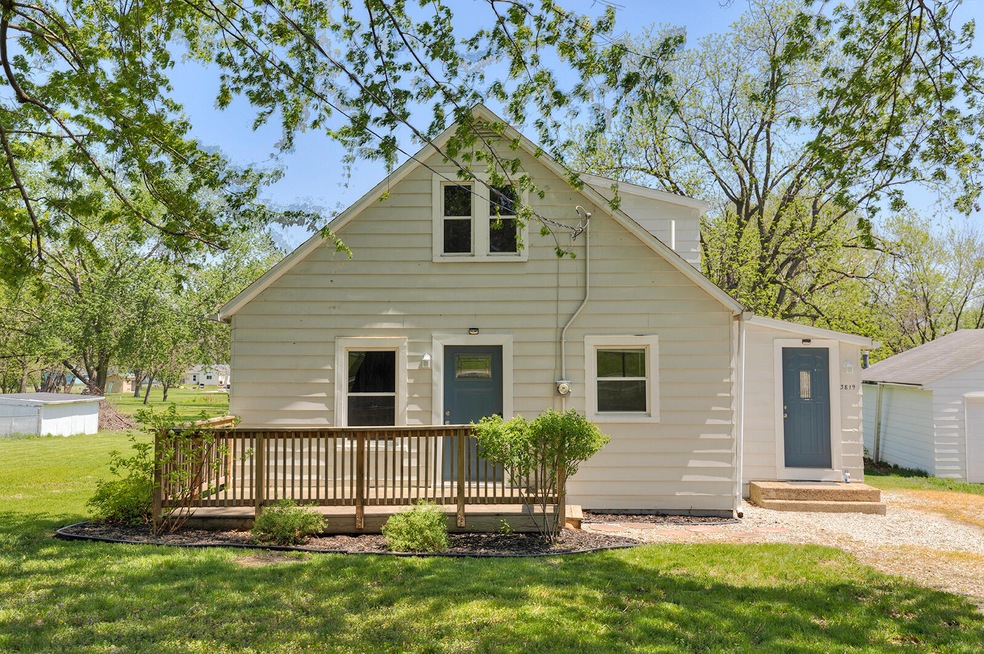 3819 E 30th St, Des Moines, IA 50317 - photo 1