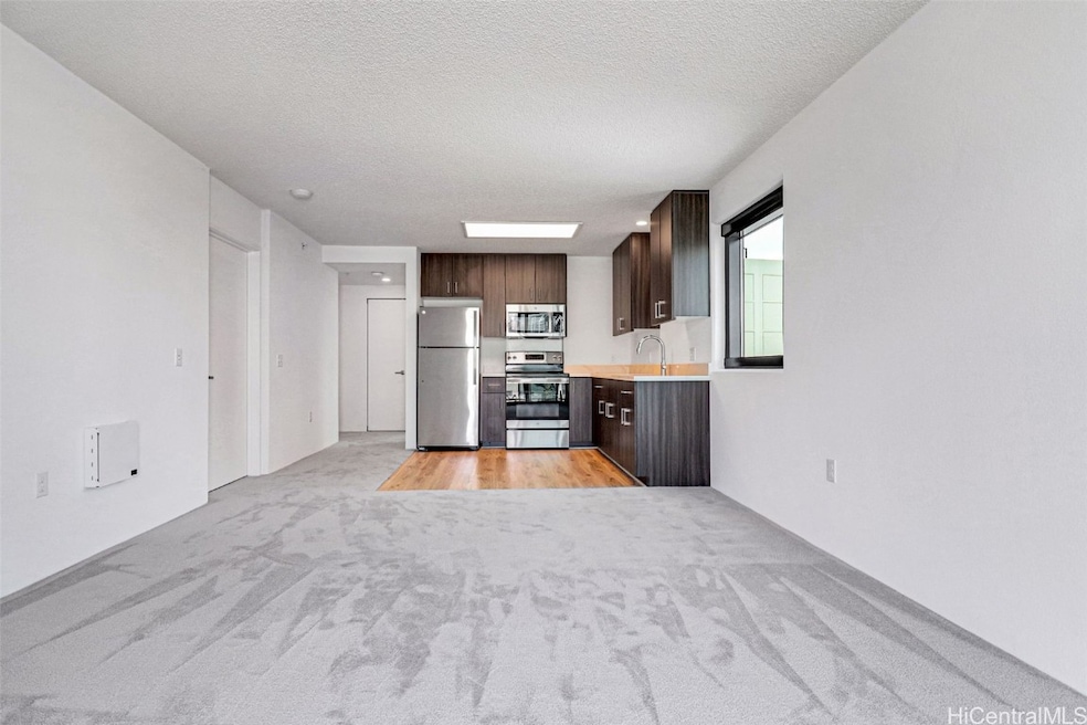 Under Contract $563,200