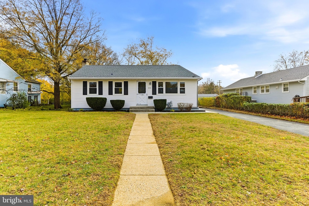 216 E Howard St, Clayton, NJ 08312 - photo 1