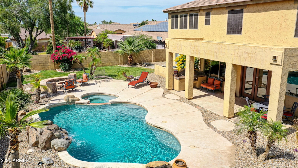 Beautiful Yard and Pool
