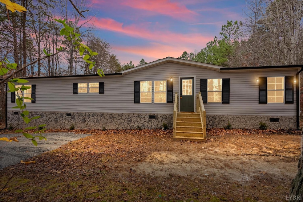 5060 Ridgeway Rd, Vernon Hill, VA 24597 - photo 1