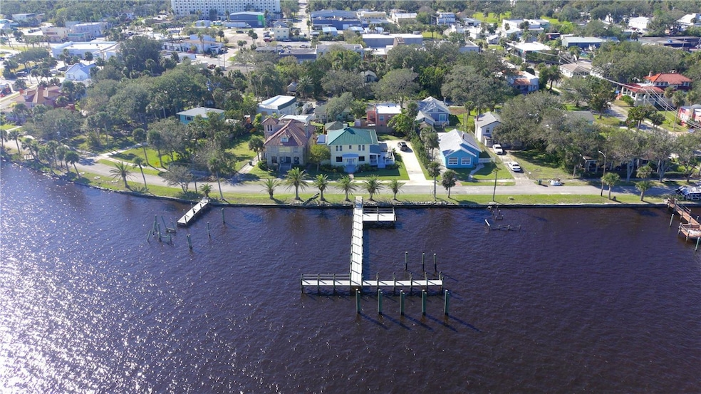 For Sale $989,500 • Co-Listing Agent