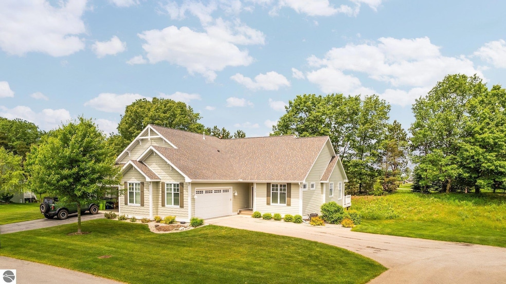 For Sale $869,000 • Co-Listing Agent