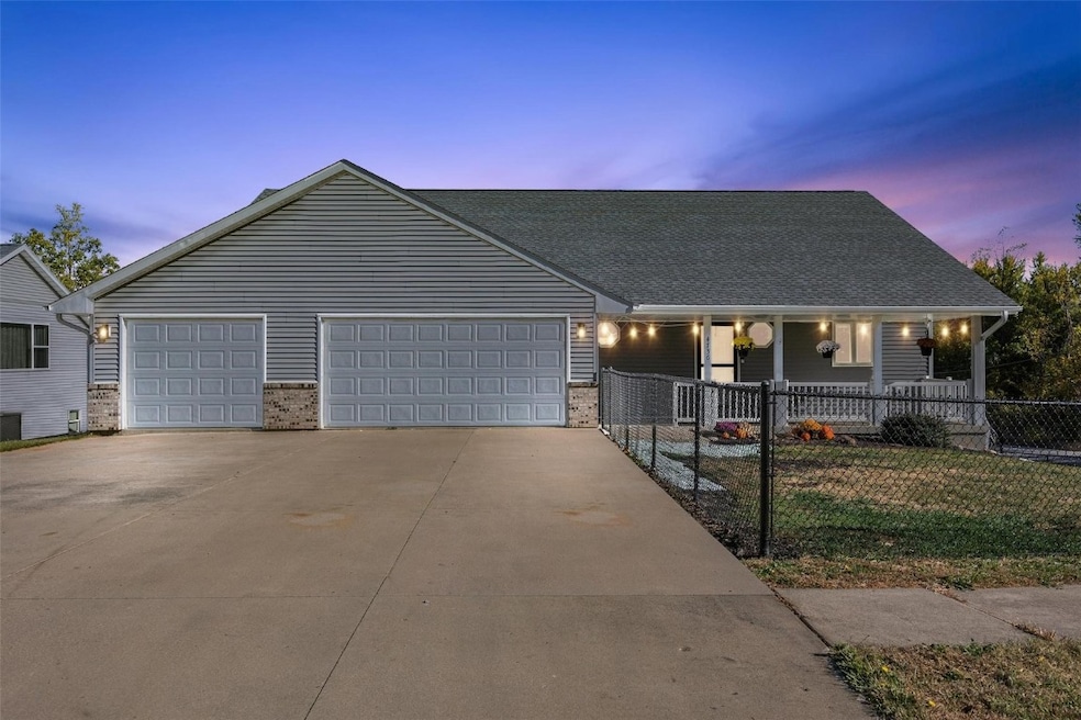 4736 Savannah Ct SE, Cedar Rapids, IA 52403 - photo 1