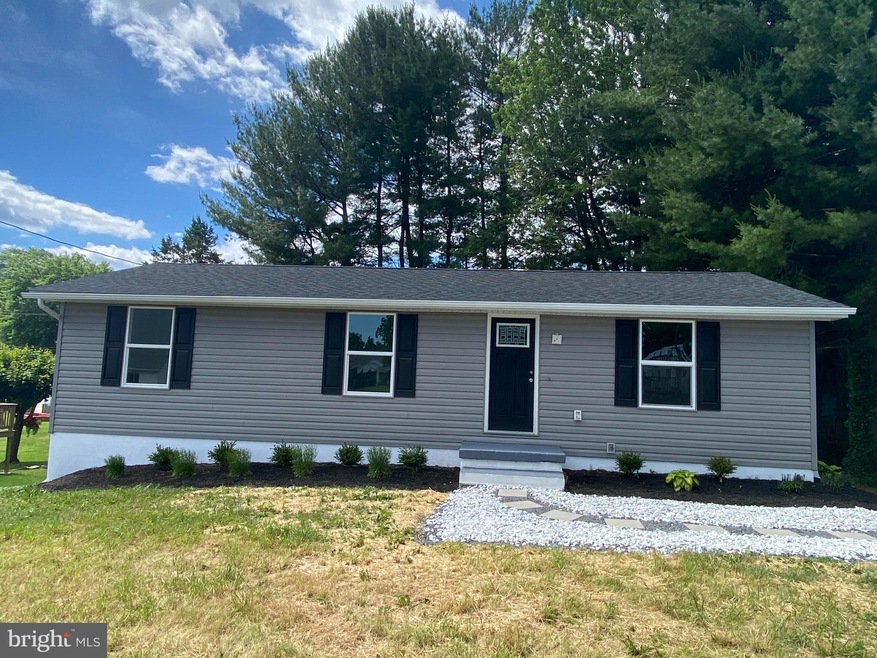 105 Massanutten St, Edinburg, VA 22824 - photo 1