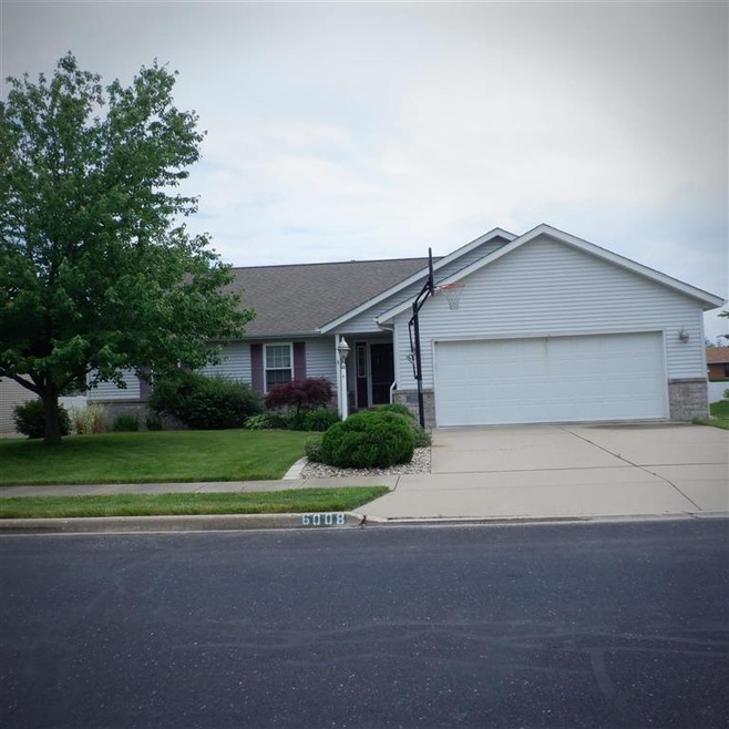 6008 W Charleston Ct, Peoria, IL 61607 - photo 1