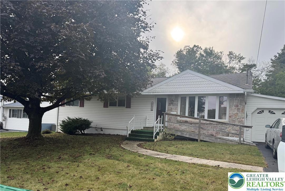 470 N 8th St, Lehighton, PA 18235 - photo 1