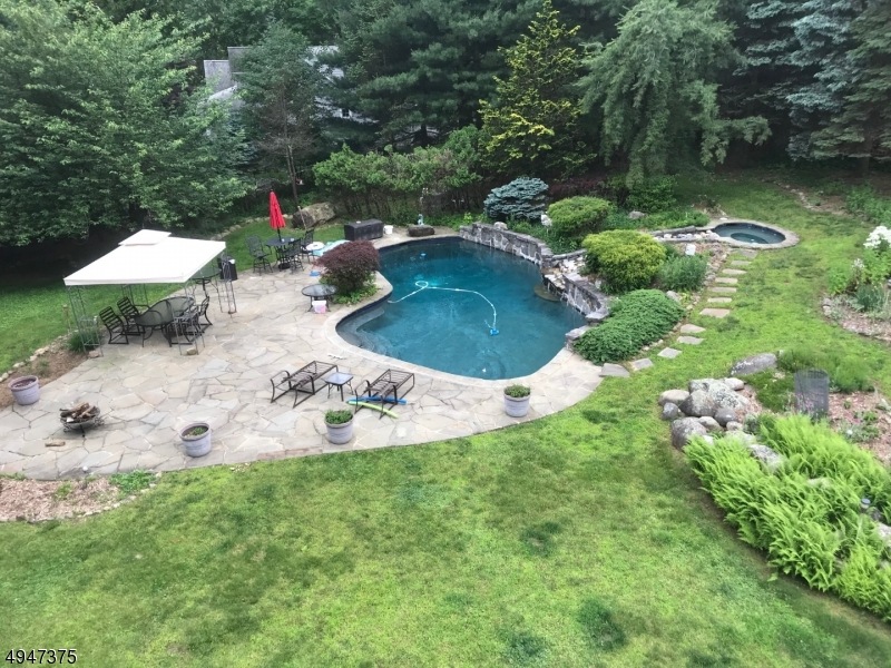 32 Robin Rd, Mahwah, NJ 07430 - photo 1