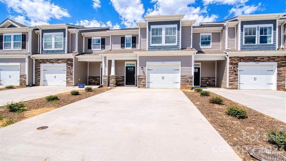 138 Creekview Rd, Hendersonville, NC 28792 - photo 1