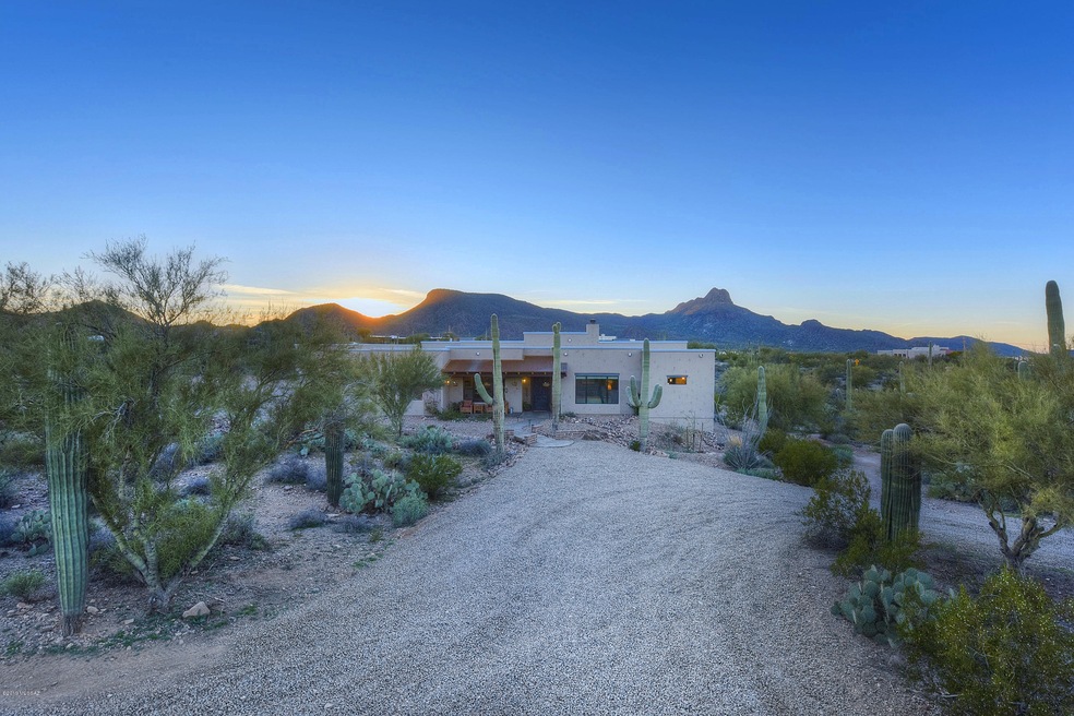 7067 W Ina Road, Tucson, AZ
