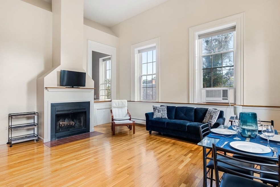 140 Elm St unit 6, Marblehead, MA 01945 - photo 1