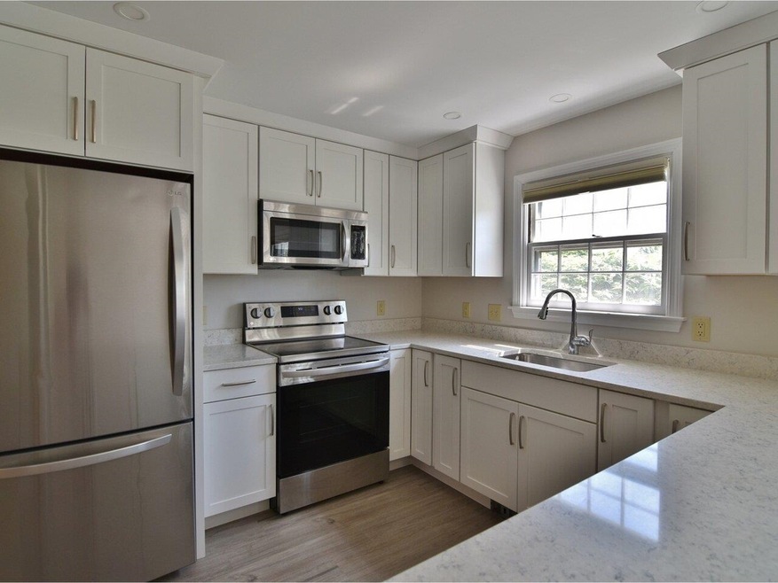 487 S Prospect St unit 2, Burlington, VT 05401 - photo 1