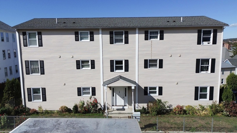 170 Perry Ave unit 1B, Worcester, MA 01610 - photo 1