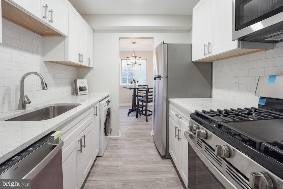 1521 Colonial Dr unit 104, Woodbridge, VA 22192 - photo 1