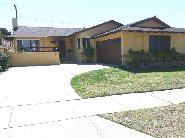 Super curb appeal with smooth stucco finish and ch