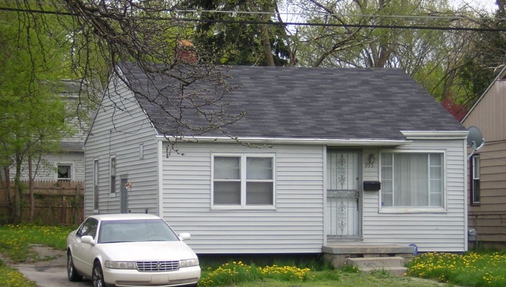 955 S Ballenger Hwy, Flint, MI 48532 - photo 1