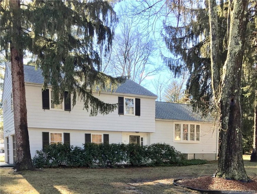 25 Guernsey Rd, Bloomfield, CT 06002 - photo 1