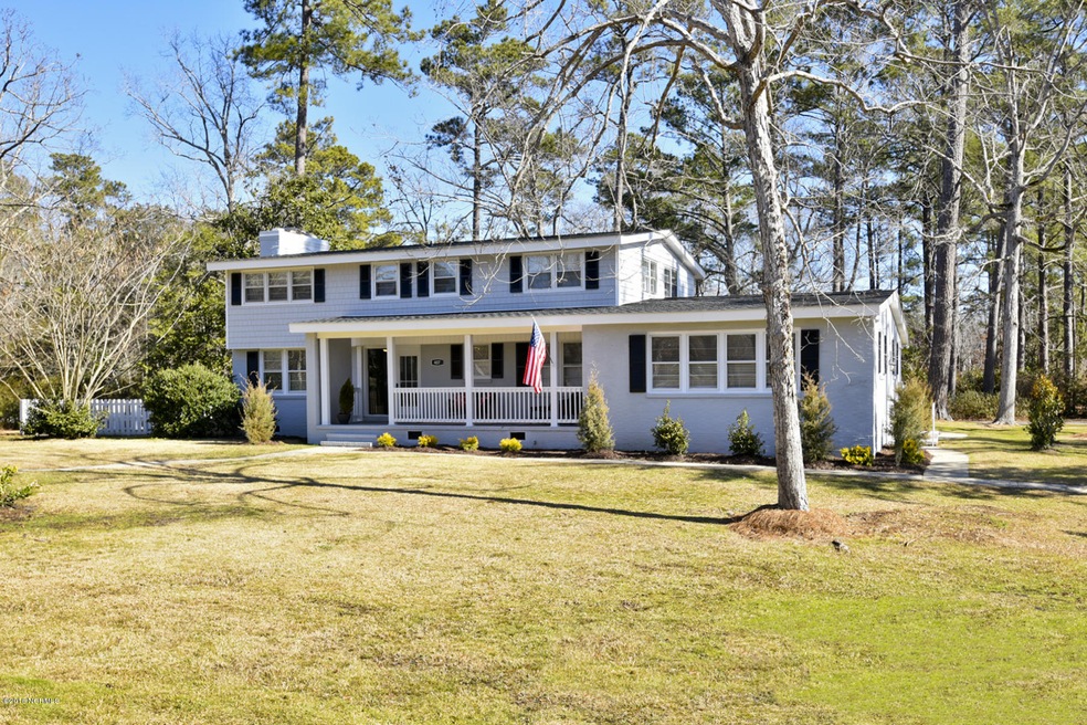 407 Country Club Dr, Jacksonville, NC 28546 - photo 1