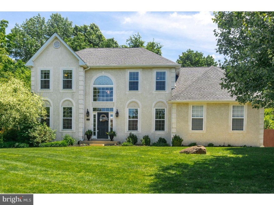 10 Woodsview Dr, Garnet Valley, PA 19060 - photo 1