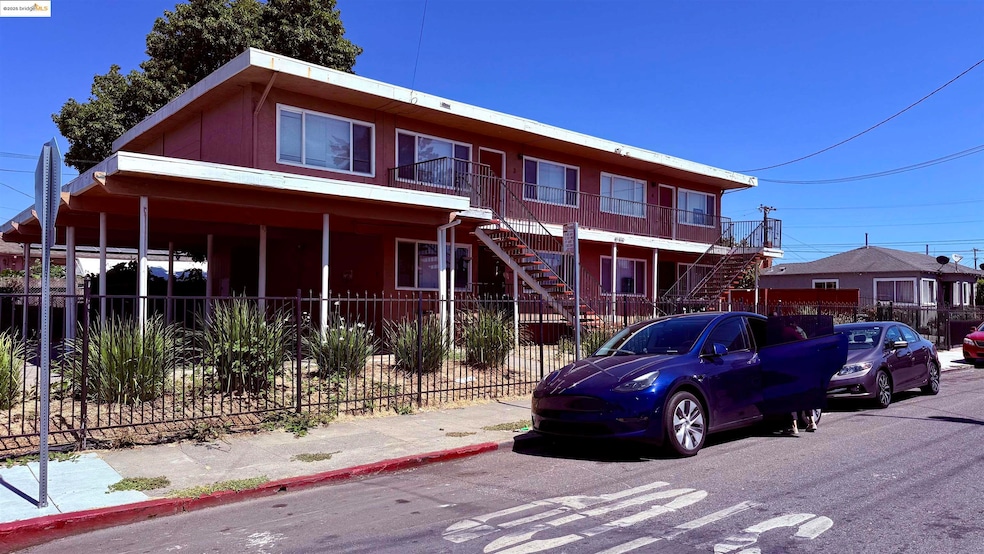 10100 Walnut St unit 3, Oakland, CA 94603 - photo 1