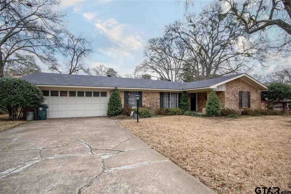 539 Whittle St, Tyler, TX 75701 - photo 1