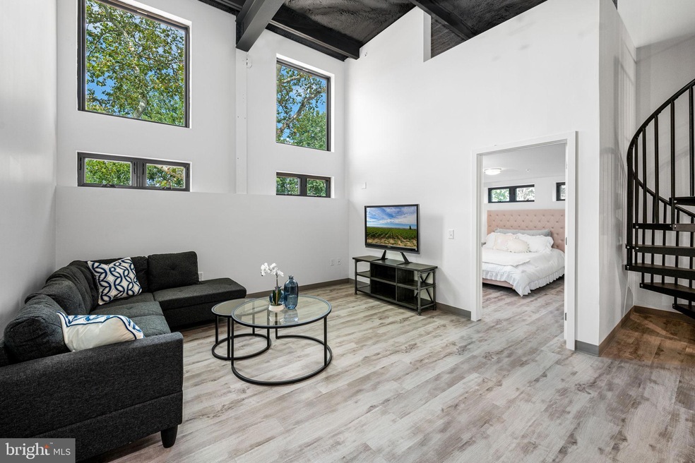 300 Penn St unit 203, Pennsburg, PA 18073 - photo 1