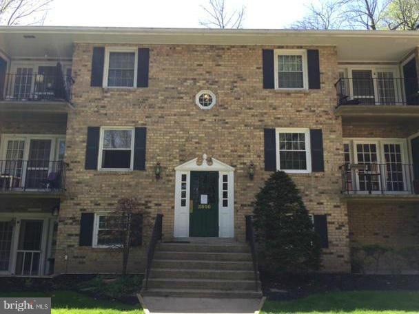 3800 Lyndhurst Dr unit 201, Fairfax, VA 22031 - photo 1