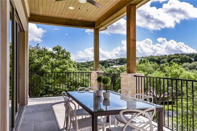 Amazing hill country views and afternoon shade are