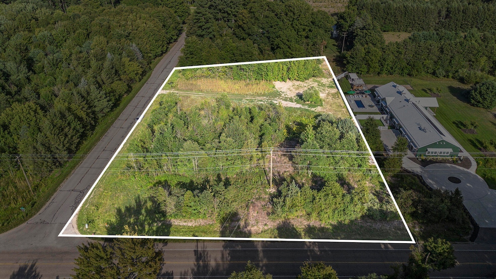 6788 120th Ave, Fennville, MI 49408 - photo 1