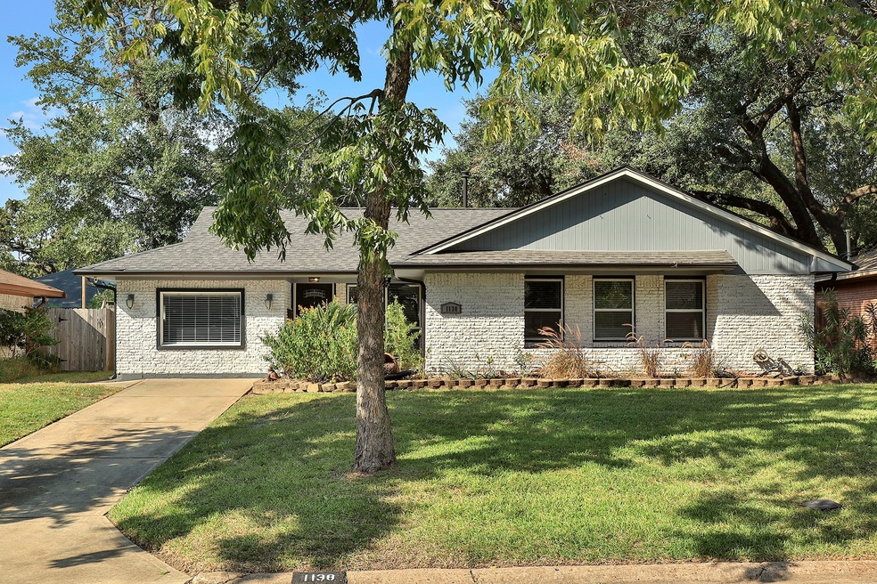1138 Stonecrest Dr, Houston, TX 77018 - photo 1