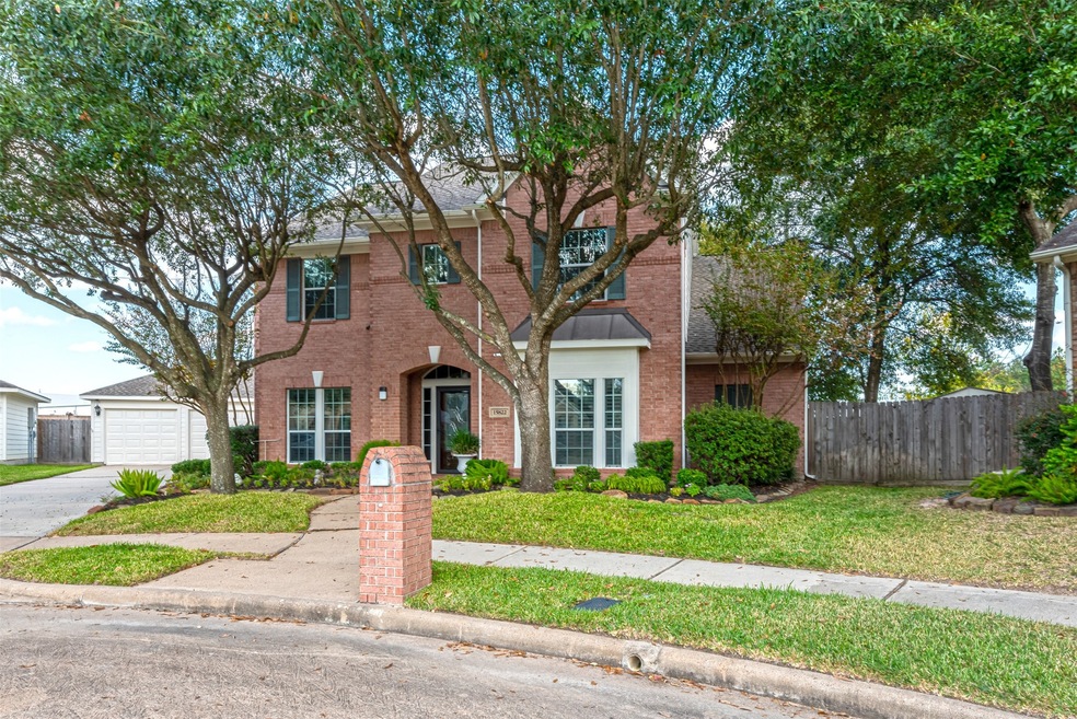 15822 Maple Falls Ct, Tomball, TX 77377 - photo 1