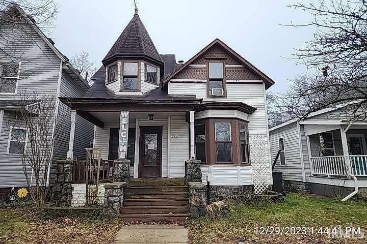913 W Marion St, Elkhart, IN 46516 - photo 1