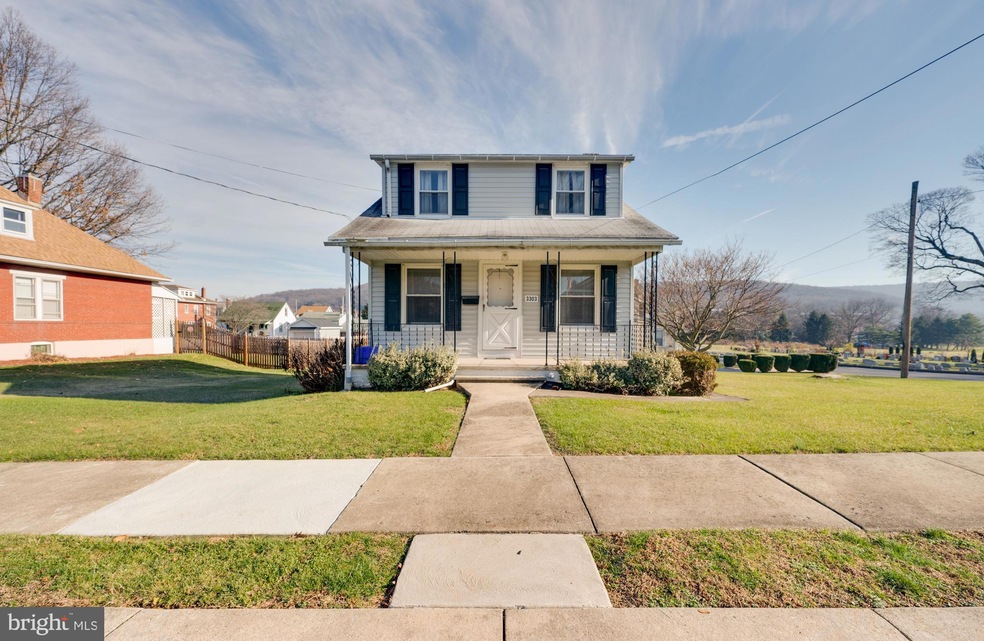 3303 Arlington St, Reading, PA 19605 - photo 1