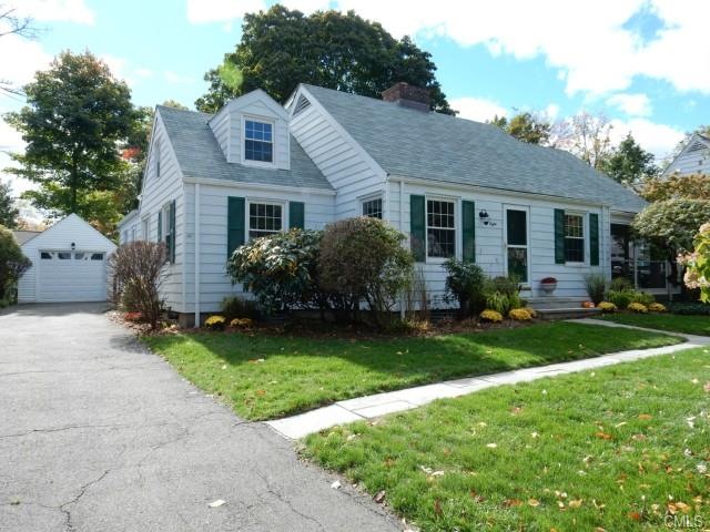 8 Phillips Ln, Darien, CT 06820 - photo 1