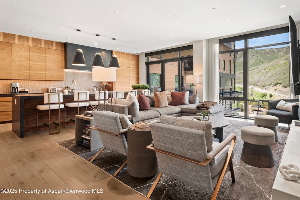 Under Contract $9,995,000